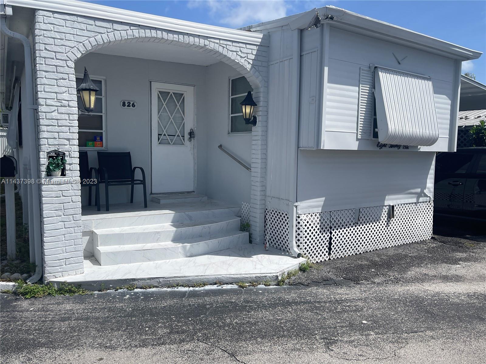 Photo of 826 Buck St in Hallandale Beach, FL