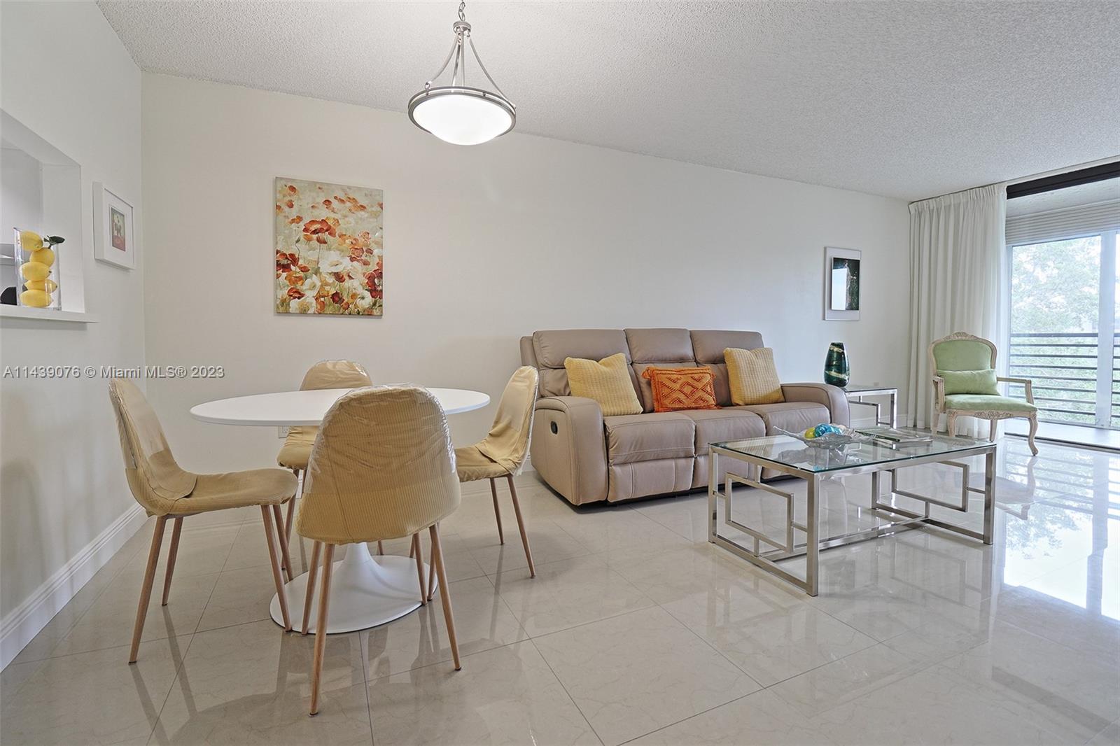 Photo of 1100 Colony Point Cir #419 in Pembroke Pines, FL