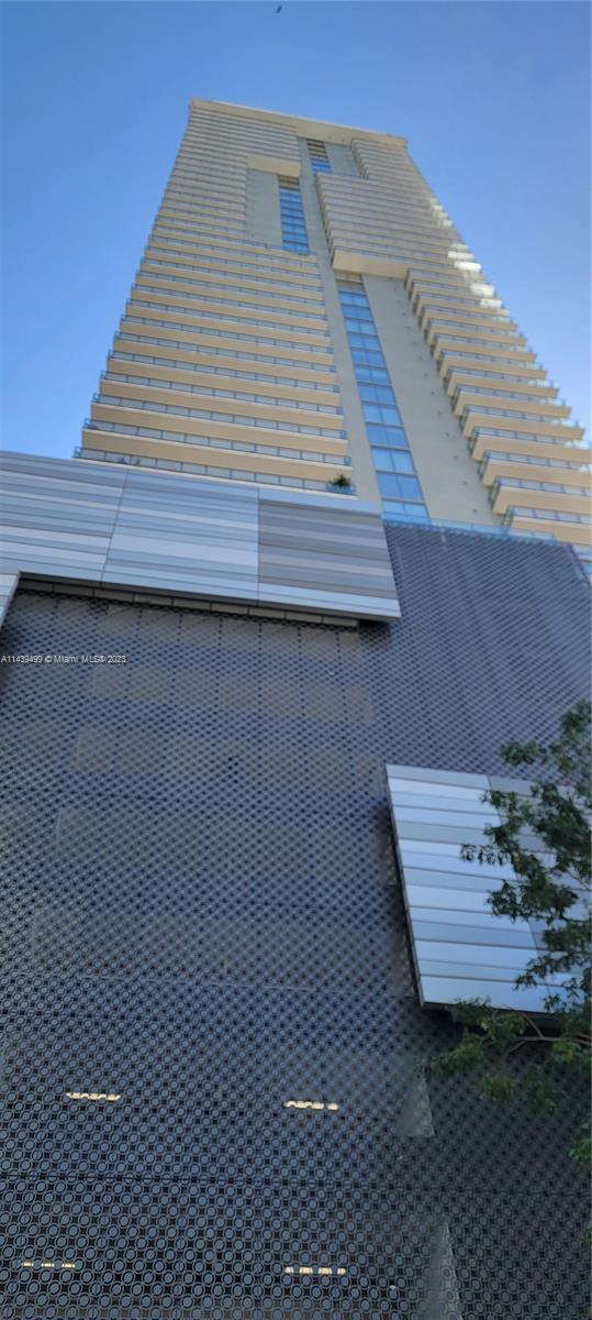 Photo of 68 SE 6th St #2110 in Miami, FL