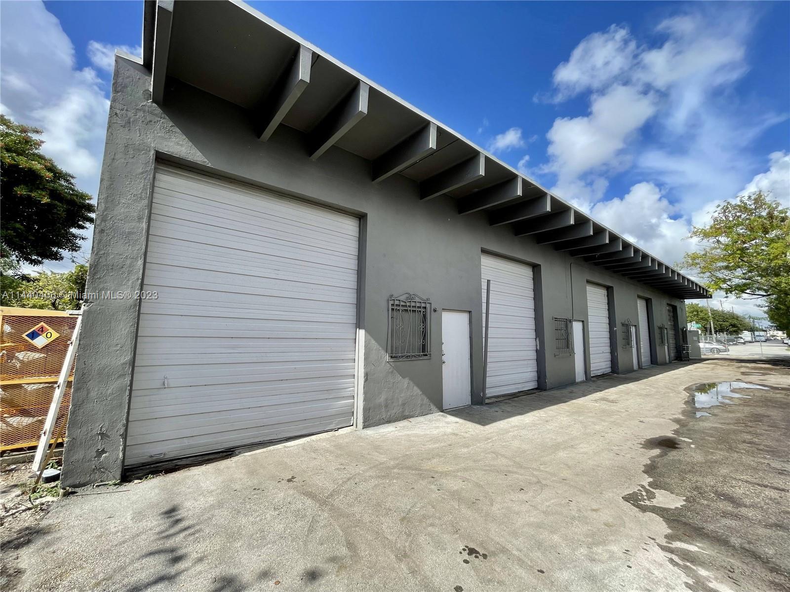 Photo of 5818 SW 25th St in West Park, FL
