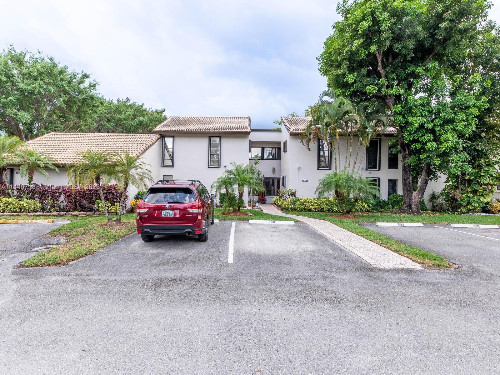 Photo of 9717 N New River Canal Rd #406 in Plantation, FL