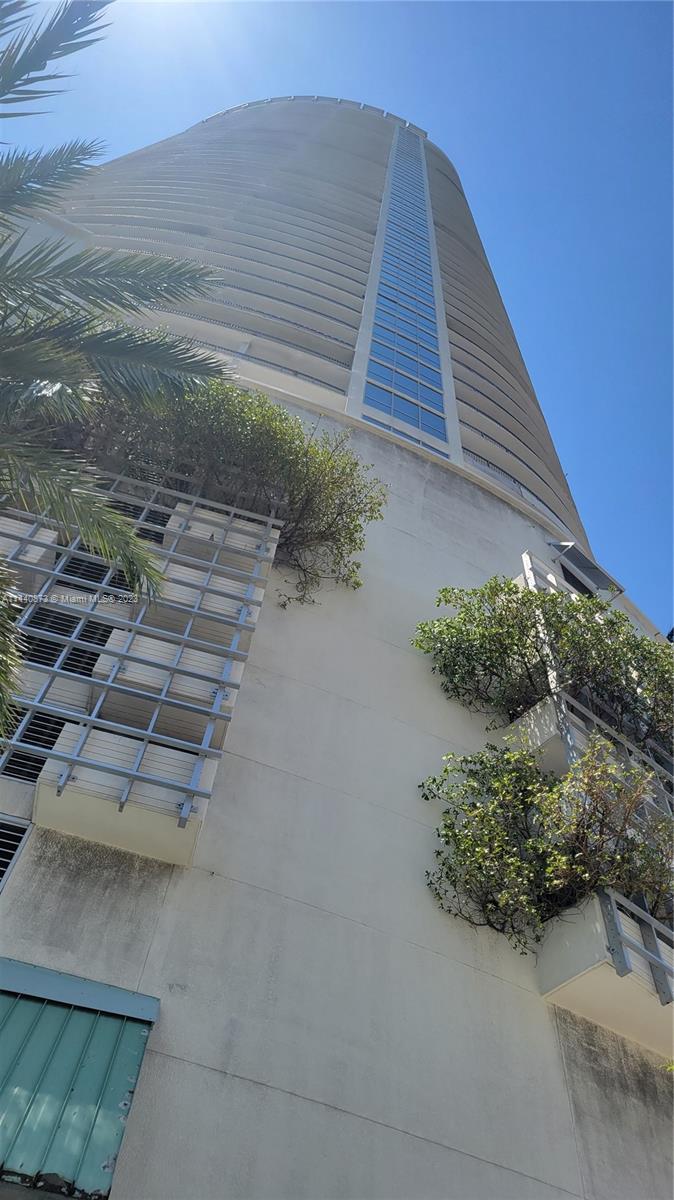 Photo of 1750 N Bayshore Dr #4008 in Miami, FL