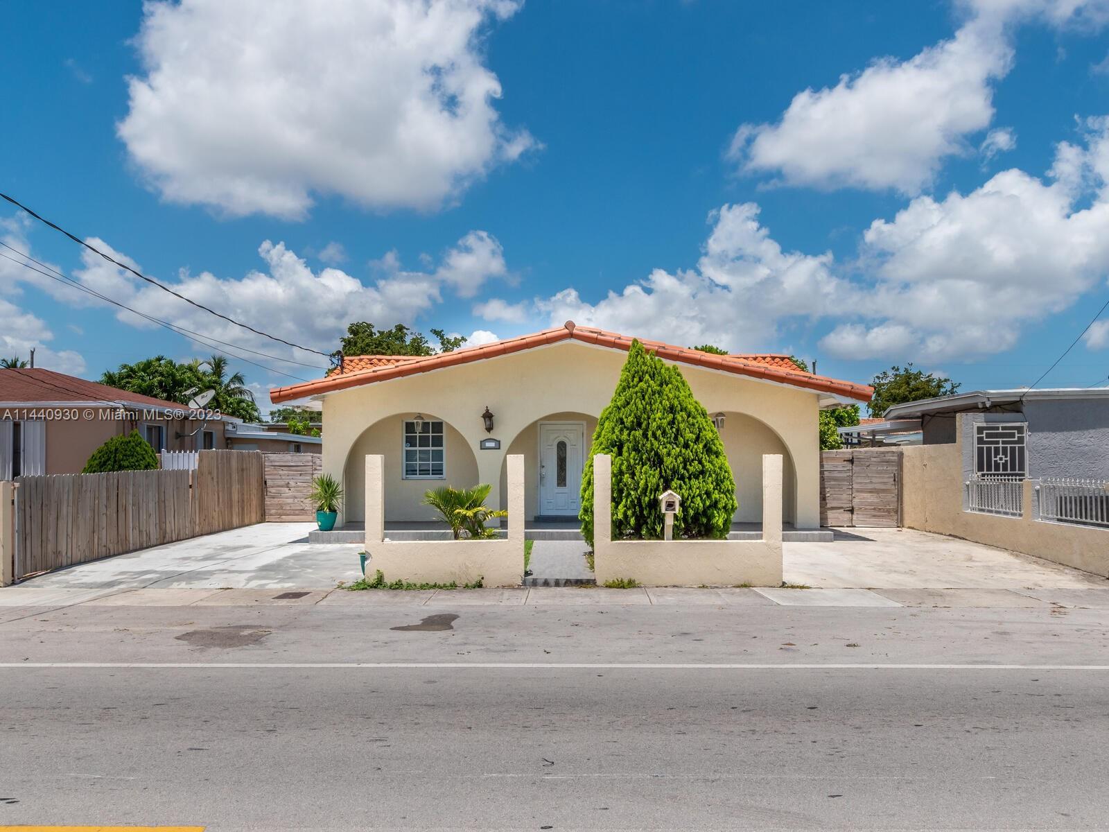 Photo of 3241 NW 17th St in Miami, FL