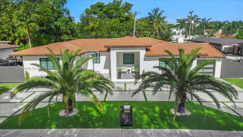 Photo of 340 Navarre Dr in Miami Springs, FL