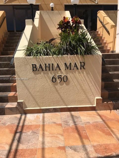 Photo of 650 Ocean Dr #5A in Key Biscayne, FL