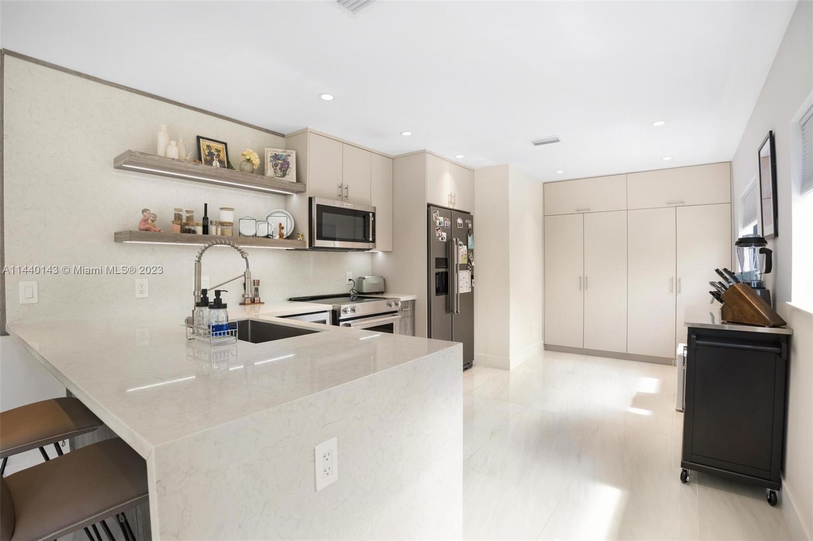 Photo of 14008 Lake George Ct in Miami Lakes, FL