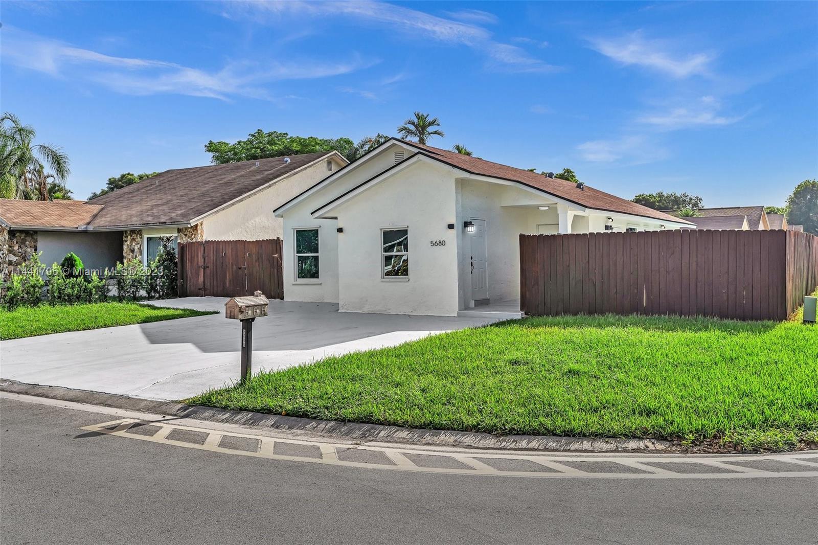 Photo of 5680 SW 99th Ln in Cooper City, FL