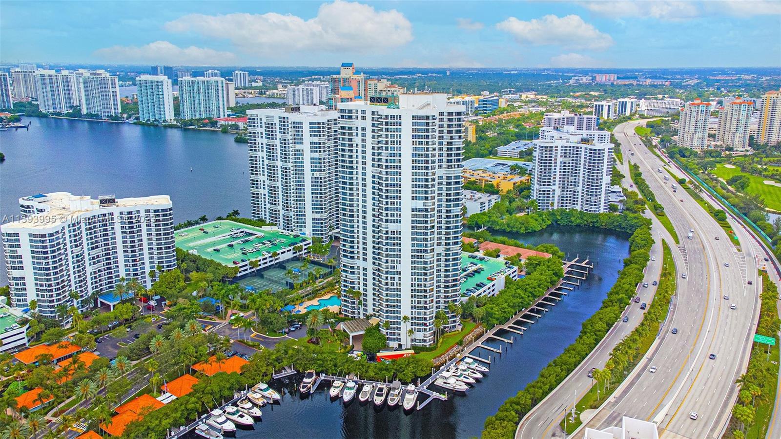 Spectacular, renovated apartment in Aventura. Gorgeous golf, inter-coastal & ocean views perfect to 