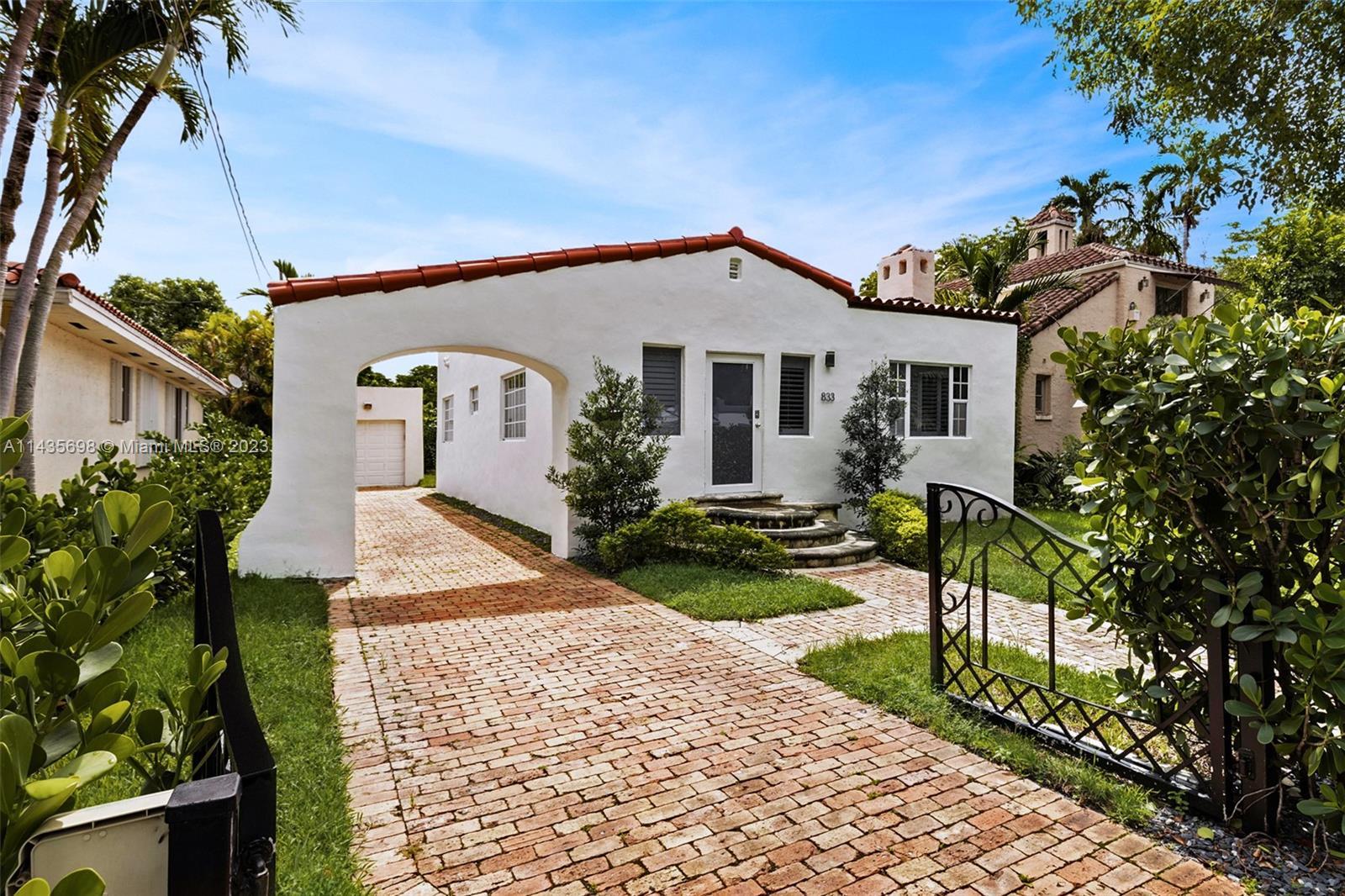 Photo of 833 Madrid St in Coral Gables, FL