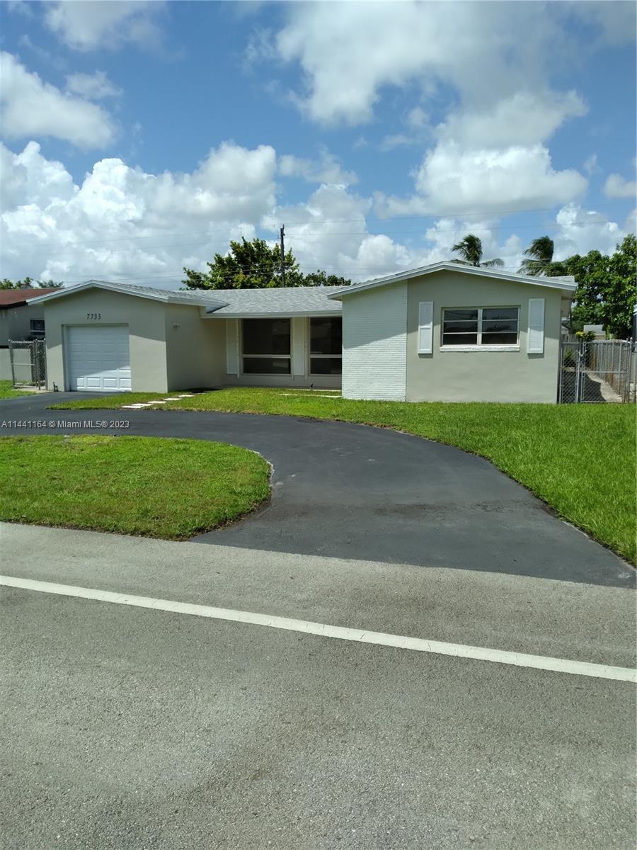 Photo of 7733 Embassy Blvd in Miramar, FL