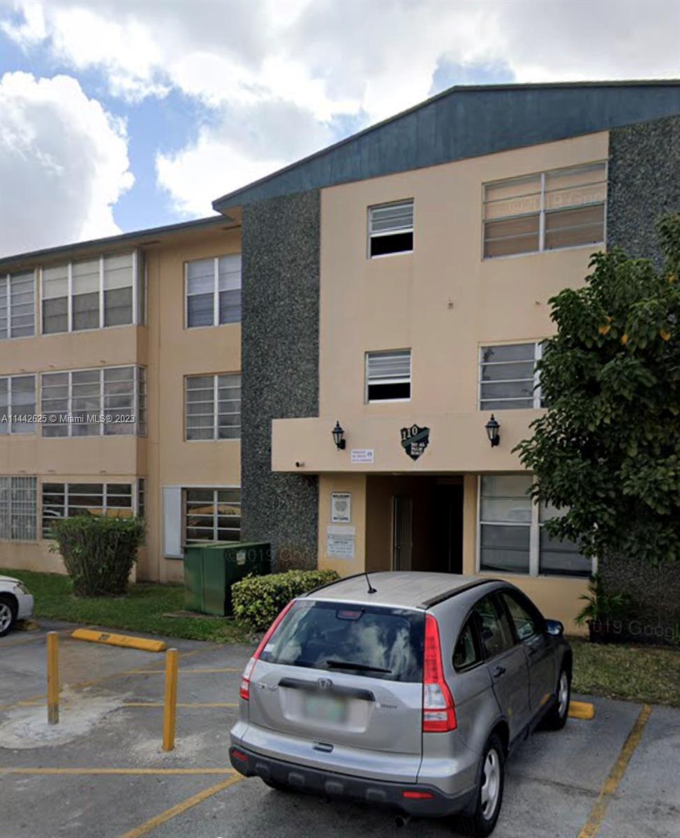 Photo of 110 Royal Palm Rd #207 in Hialeah Gardens, FL