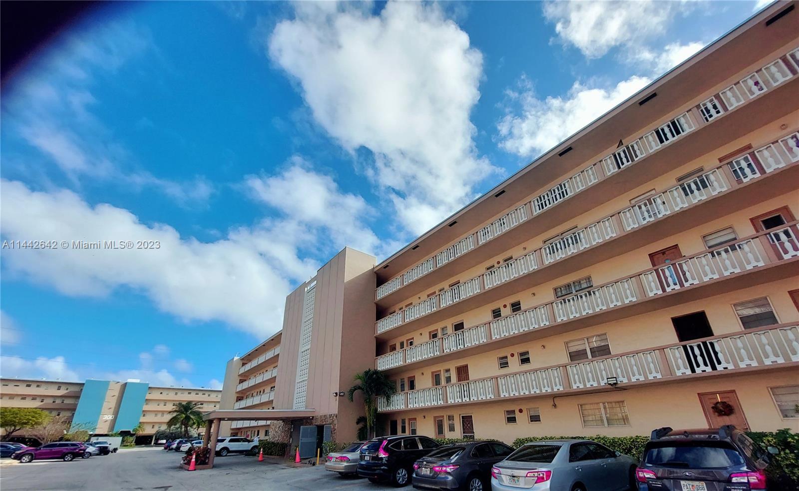 Photo of 233 NE 14th Ave #105 in Hallandale Beach, FL