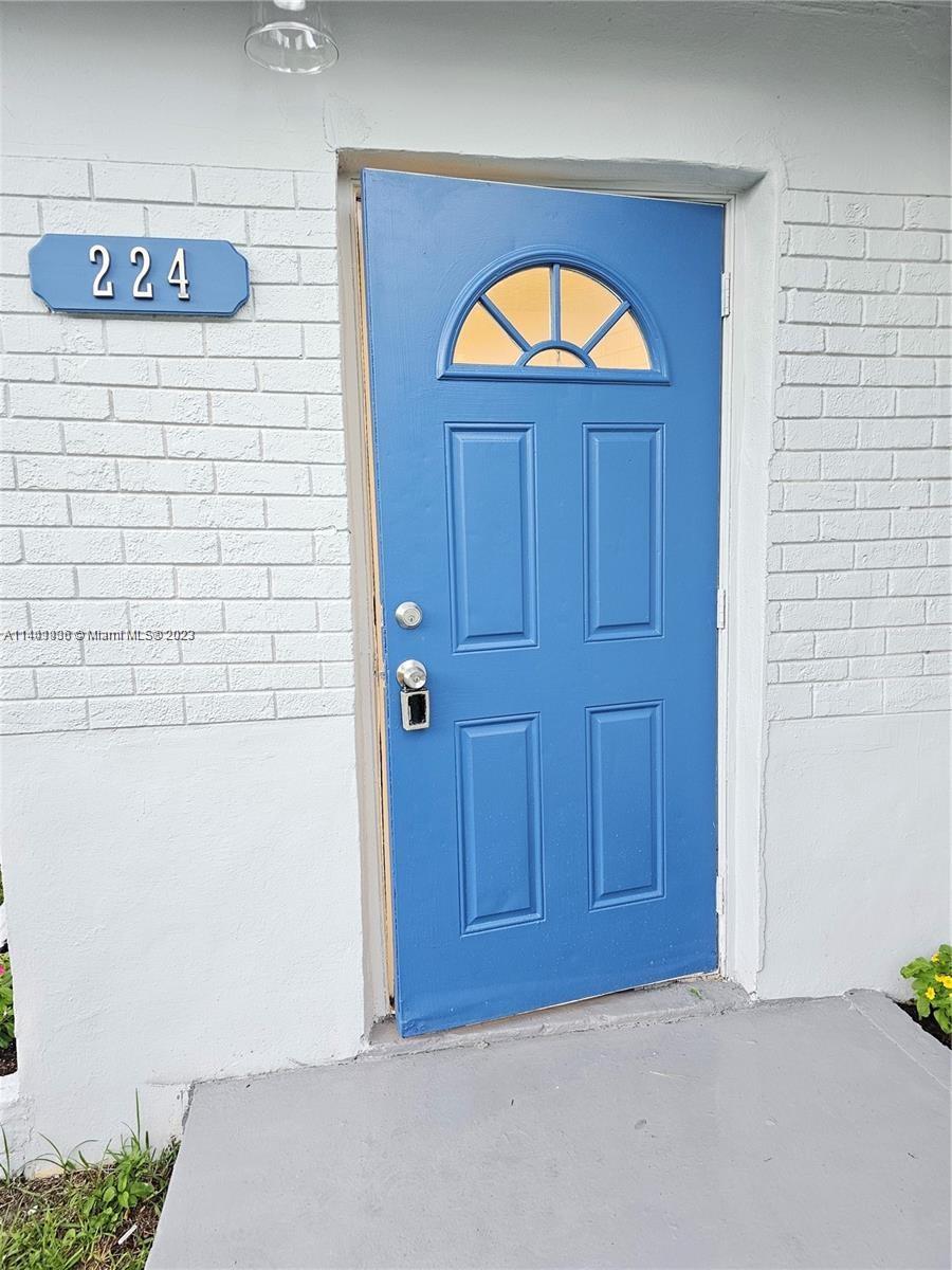 Photo of 224 NW 13th Ct in Dania Beach, FL