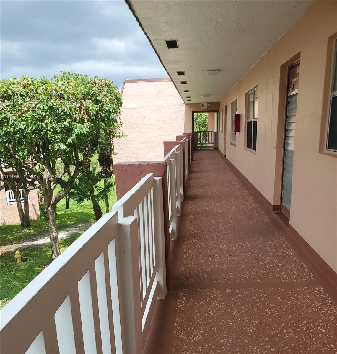 Photo of 9601 Sunrise Lakes Blvd #304 in Sunrise, FL