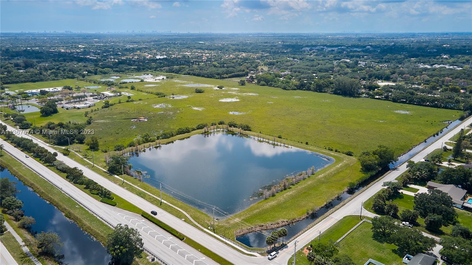Photo of 13900 Griffin Rd in Southwest Ranches, FL