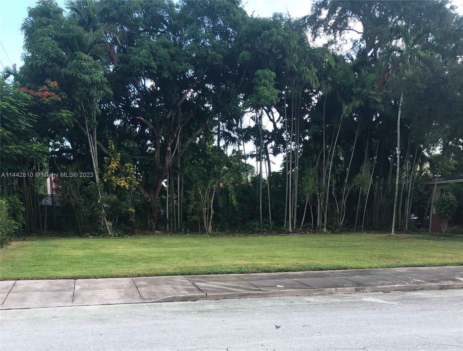 Photo of 51 Veragua Ave in Coral Gables, FL