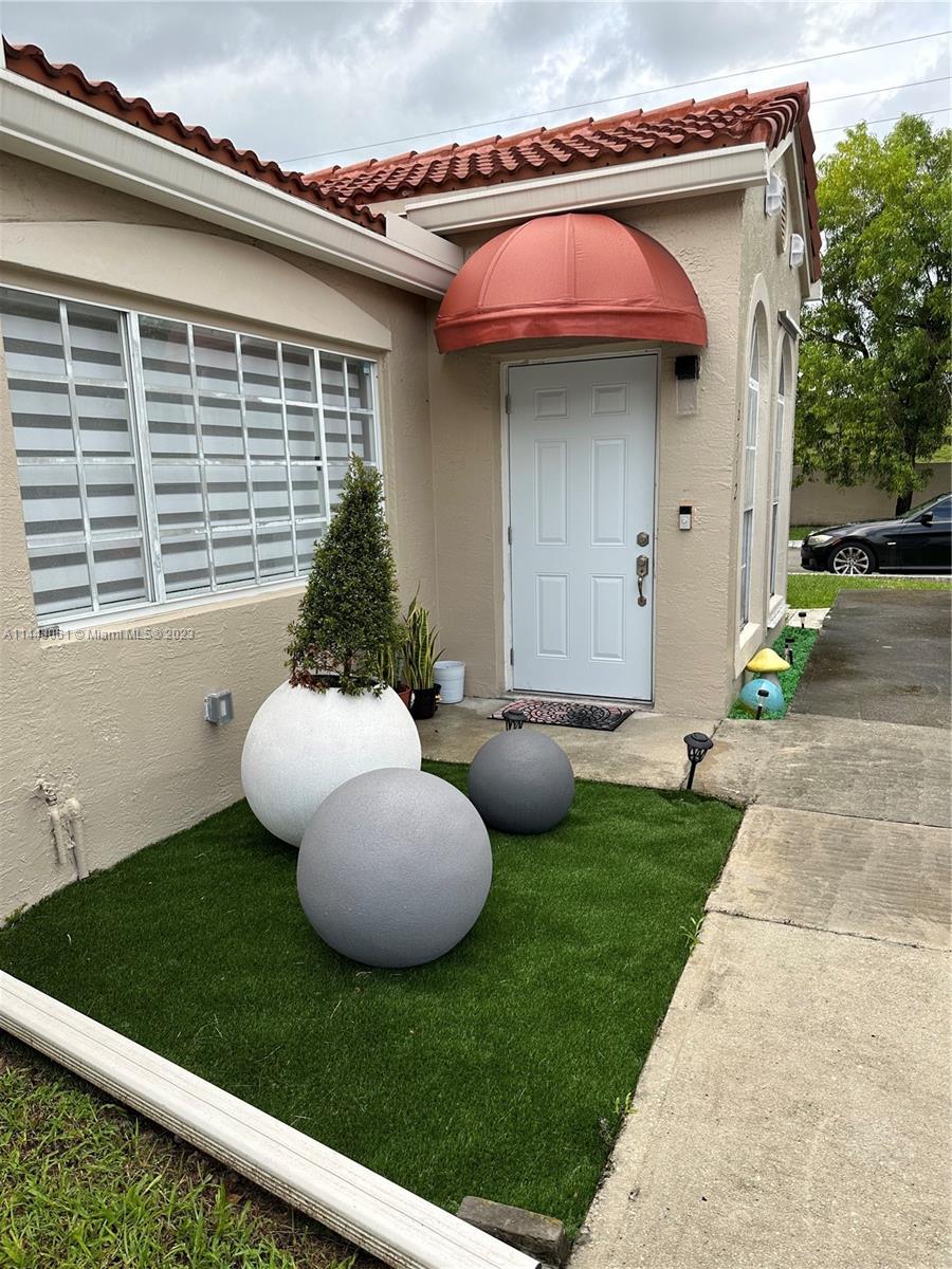 Photo of 6712 NW 166th Ter #304 in Miami Lakes, FL