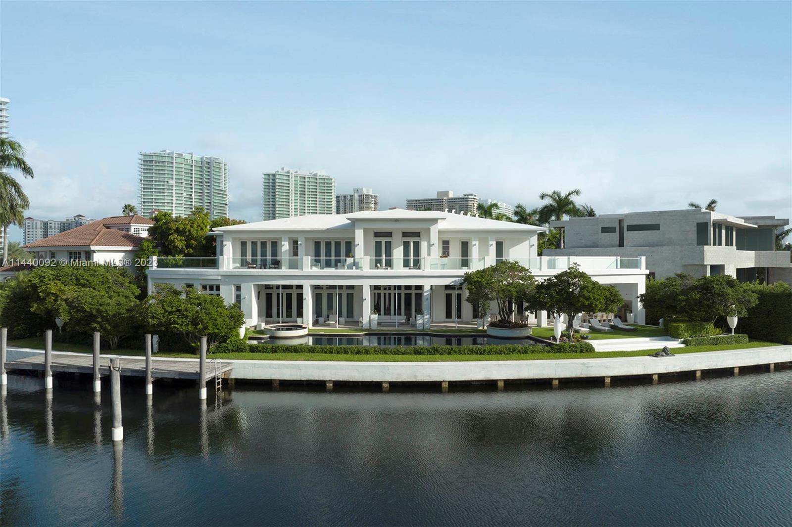 Photo of 142 S Island Dr in Golden Beach, FL