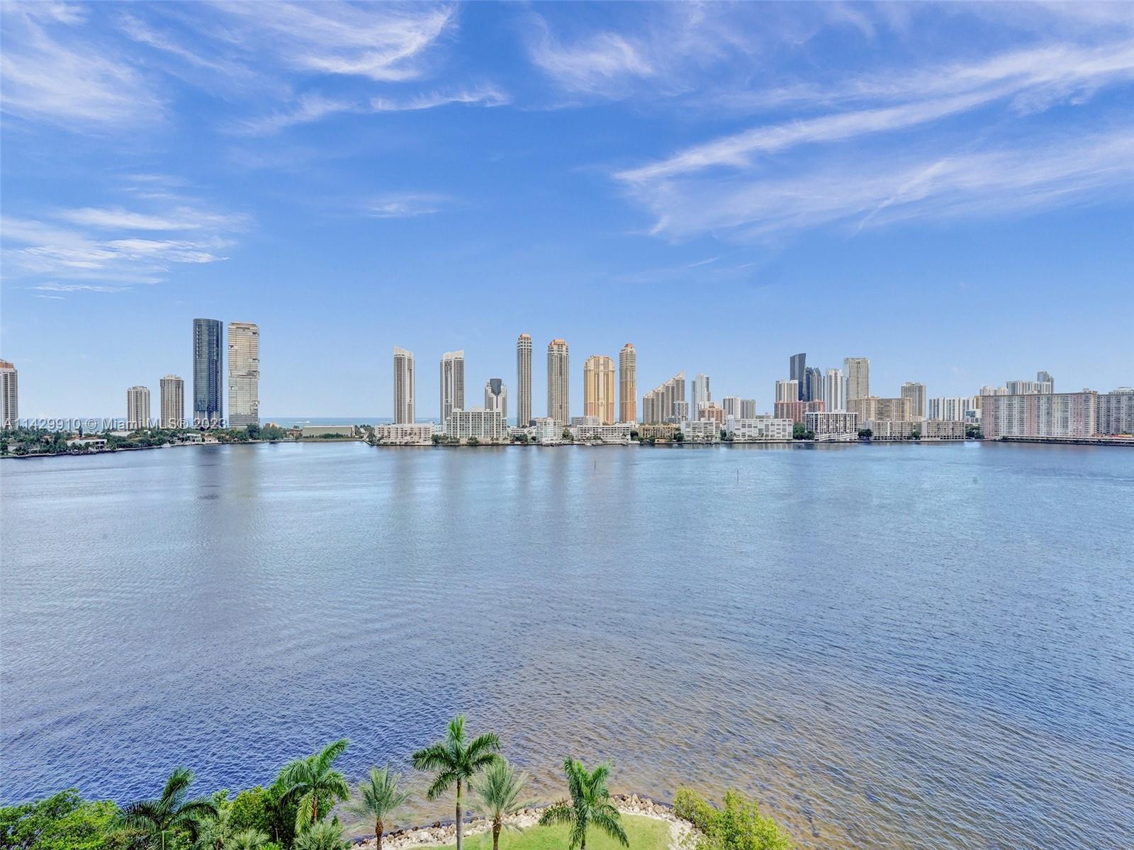 Live in a private island and enjoy the breathtaking views of the ocean, intracoastal and city skylin