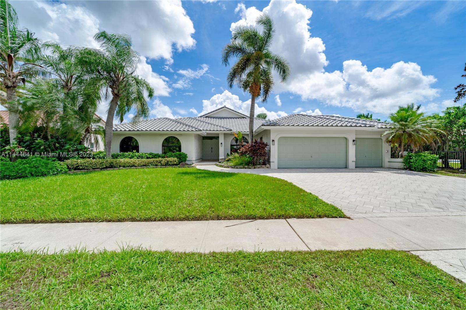 Photo of 550 NW 110th Ave in Plantation, FL