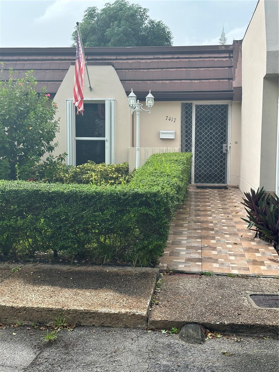 Photo of 7417 Twin Sabal Dr #7417 in Miami Lakes, FL