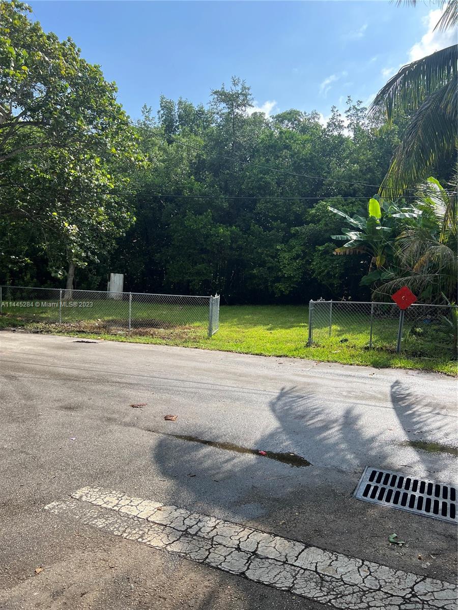 Photo of 13691 NE 25th Ave in North Miami Beach, FL