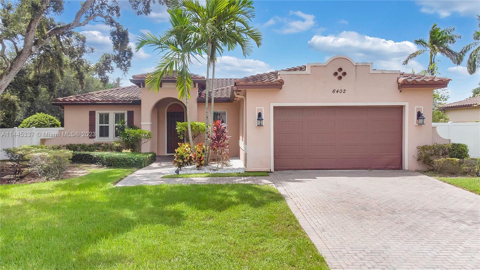 Photo of 6402 SW 55th Pl in Davie, FL