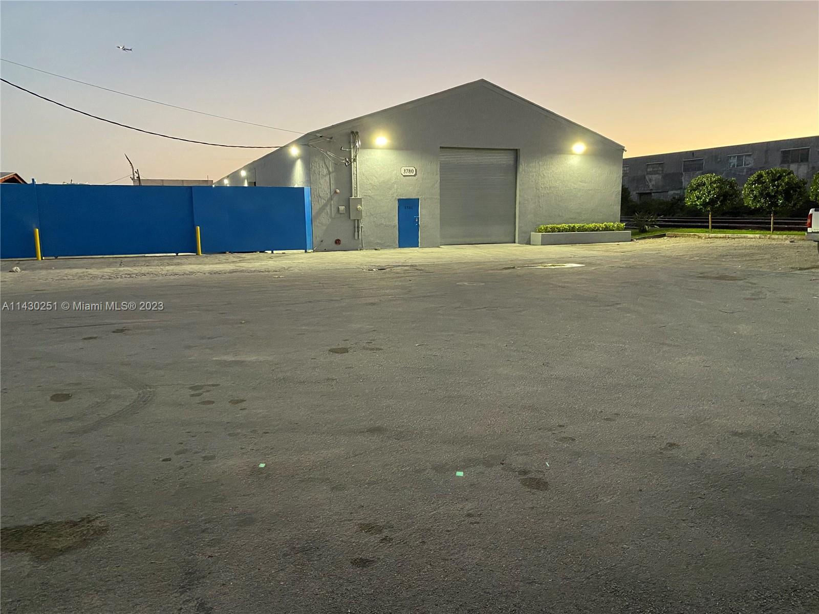 Photo of 3780 NW 52nd St in Hialeah, FL