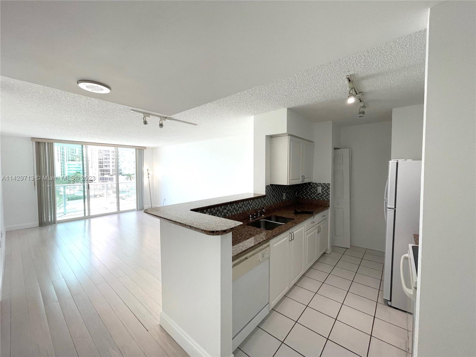 Photo of 1155 Brickell Bay Dr #405 in Miami, FL