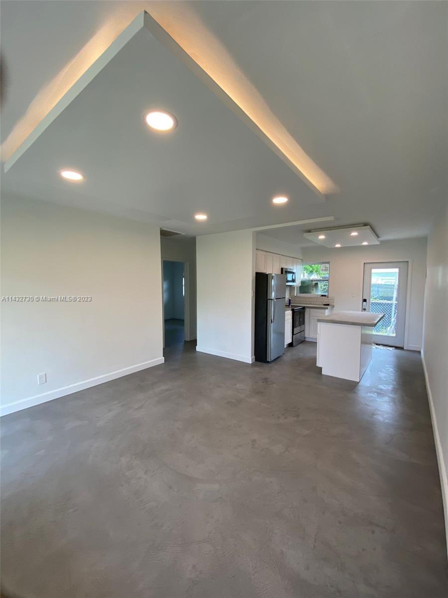 Photo of 29 SW 8th Ave in Dania Beach, FL