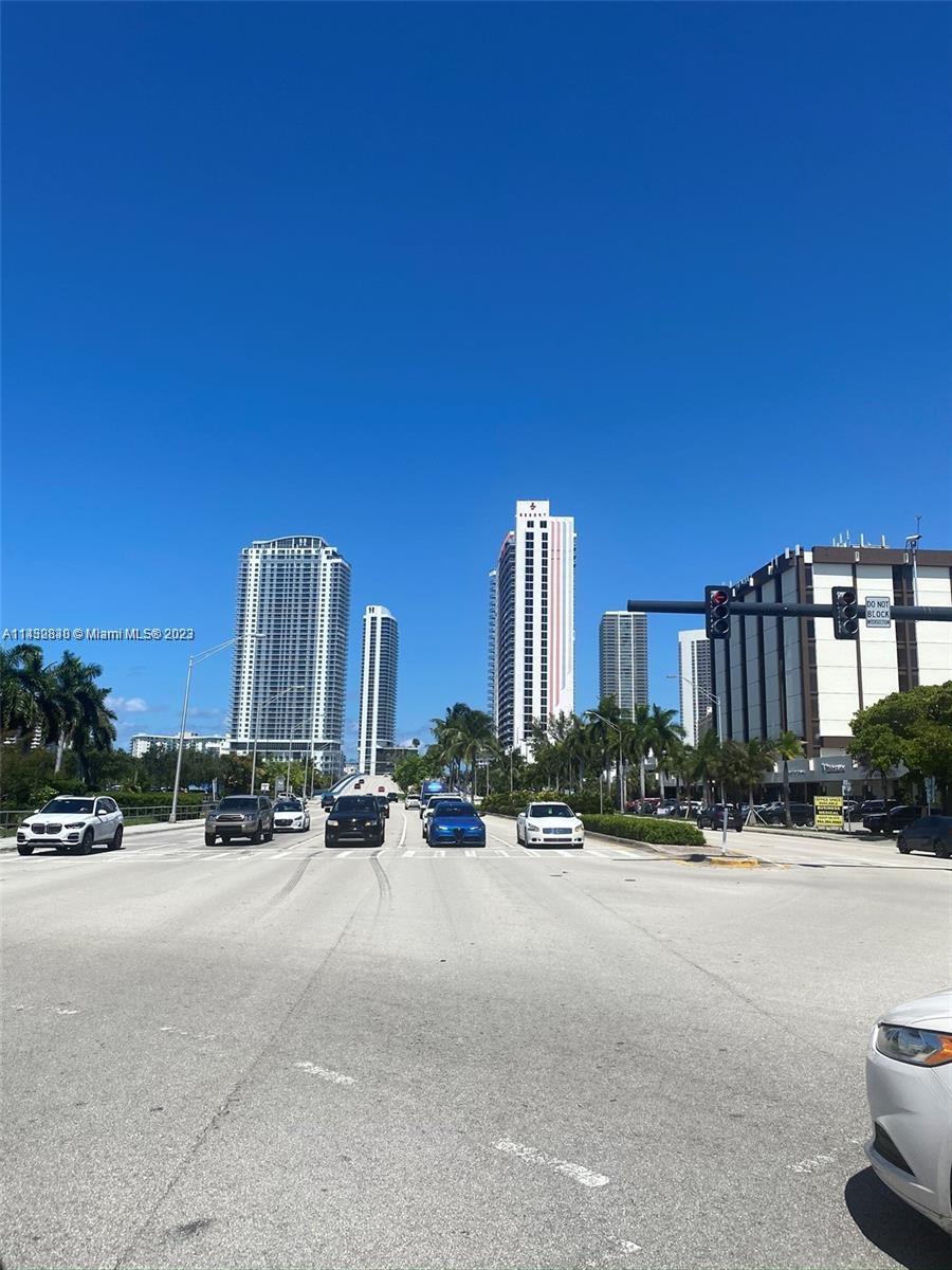 Photo of 600 Parkview Dr #711 in Hallandale Beach, FL