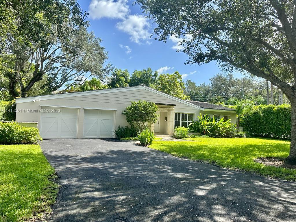 Photo of 635 Catalonia Ave in Coral Gables, FL