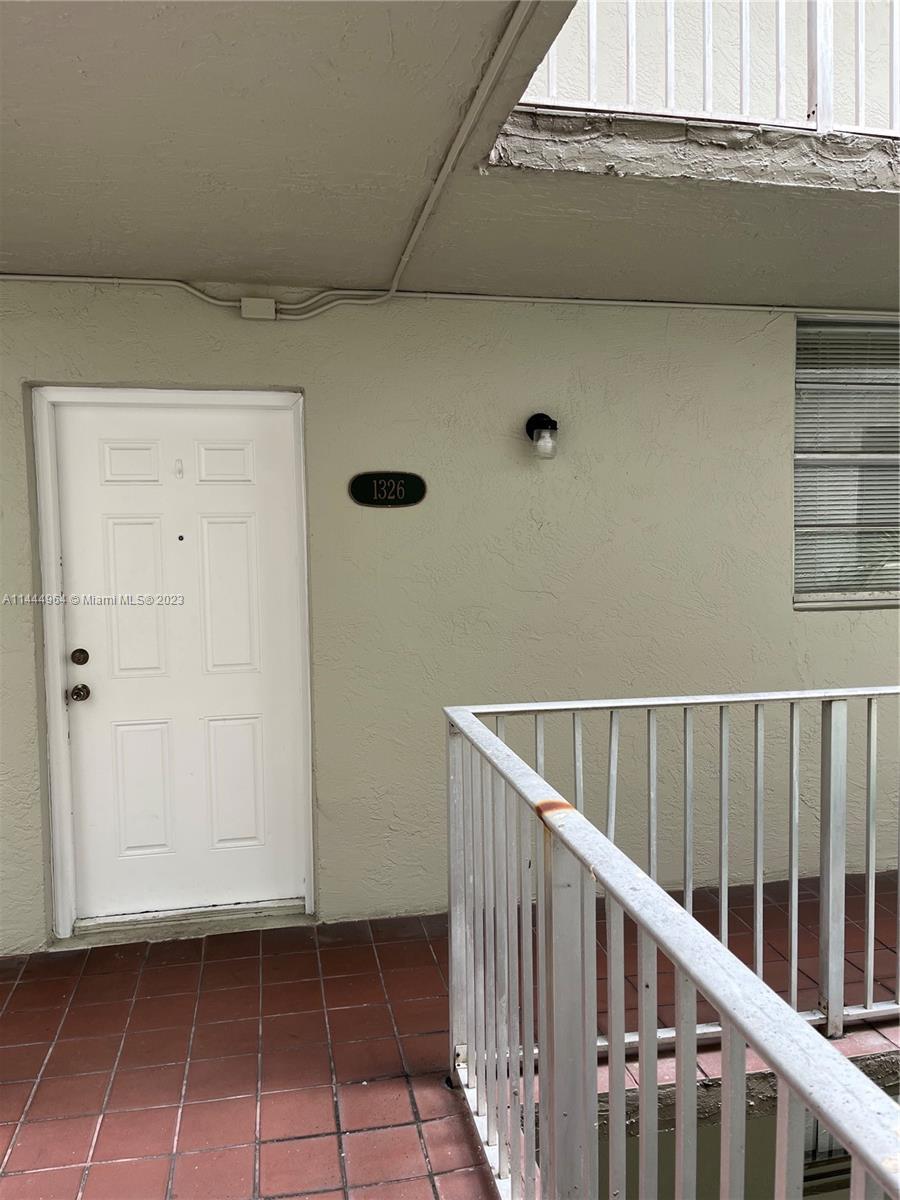 Photo of 10090 NW 80 Ct #1326 in Hialeah Gardens, FL