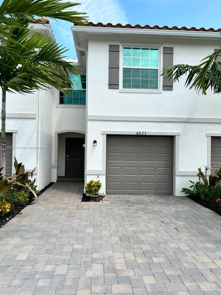 Photo of 6823 Broadwater Ln in Lake Worth, FL