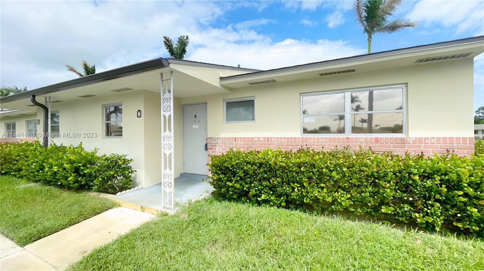 Photo of 2811 E Ashley Dr E #H in West Palm Beach, FL