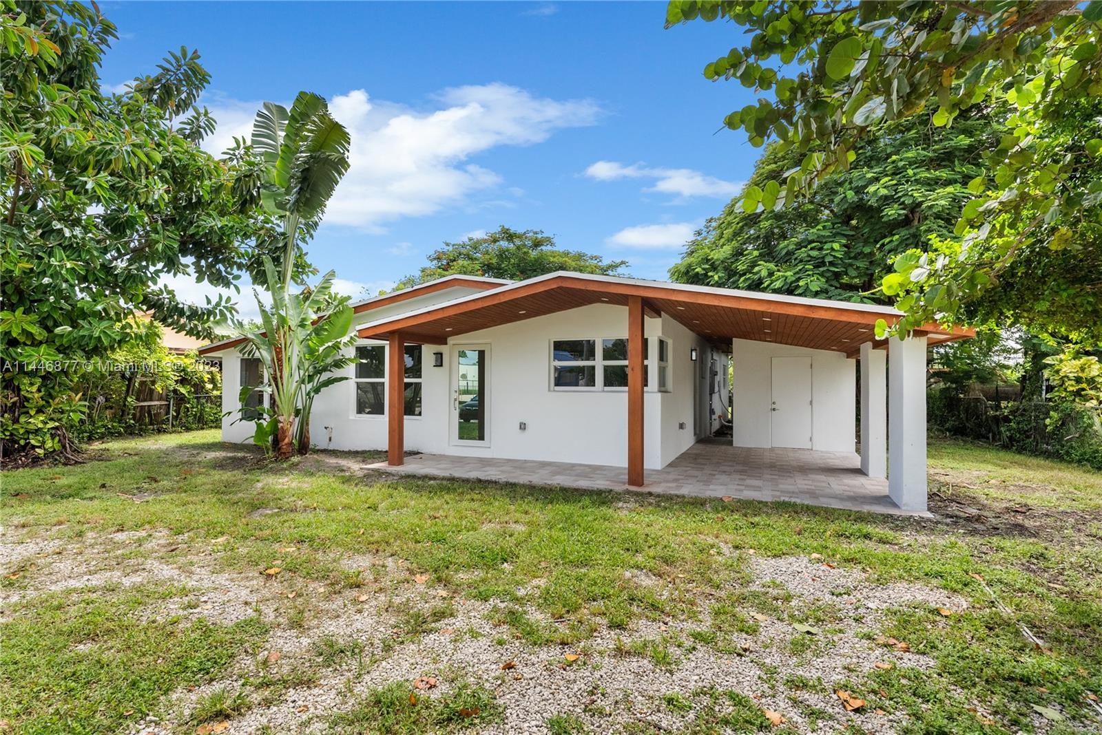 Photo of 740 NW 40th St in Oakland Park, FL