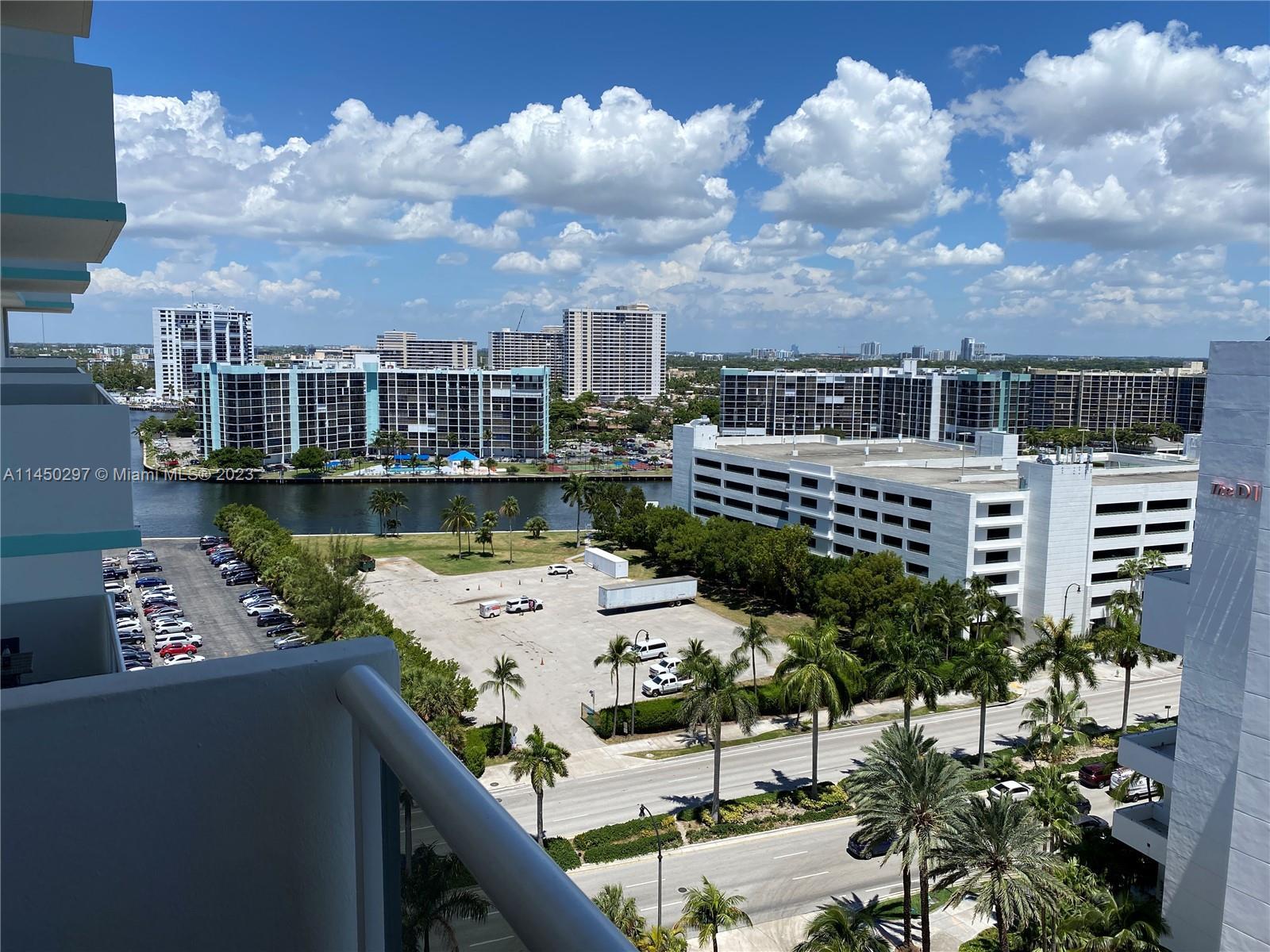 Photo of 3725 S Ocean Dr #1521 in Hollywood, FL