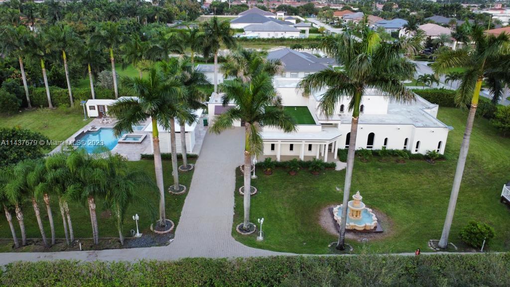 Photo of 9895 NW 131st St in Hialeah Gardens, FL