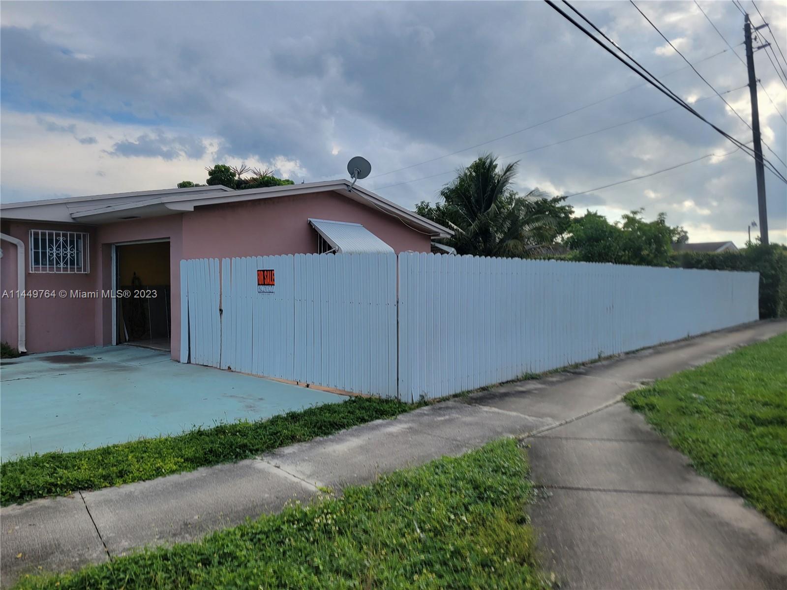 Photo of 8398 W 14th Ave in Hialeah, FL