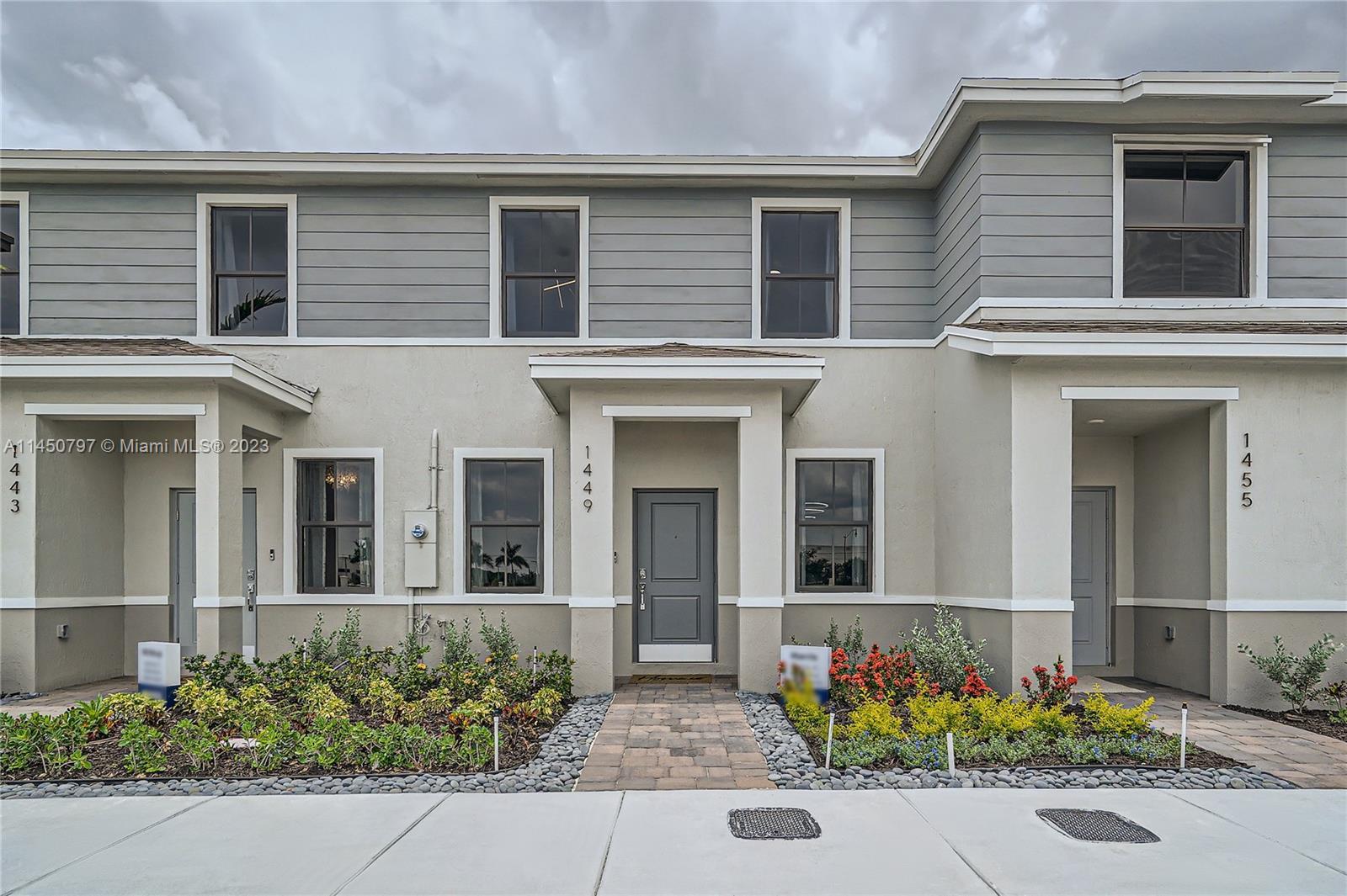 Photo of 270 NE 12 St in Florida City, FL