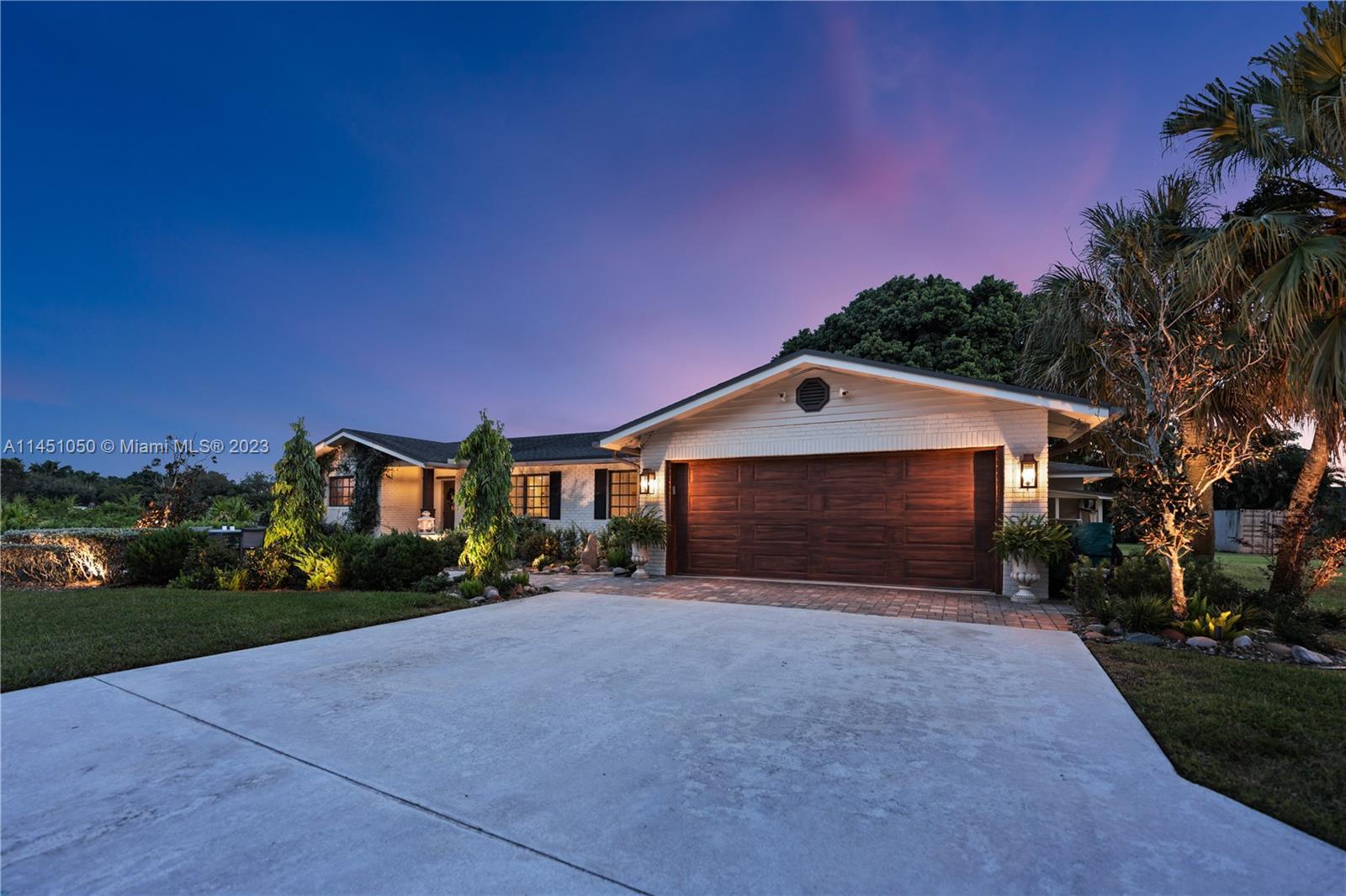 Photo of 4850 SW 111th Ave in Davie, FL
