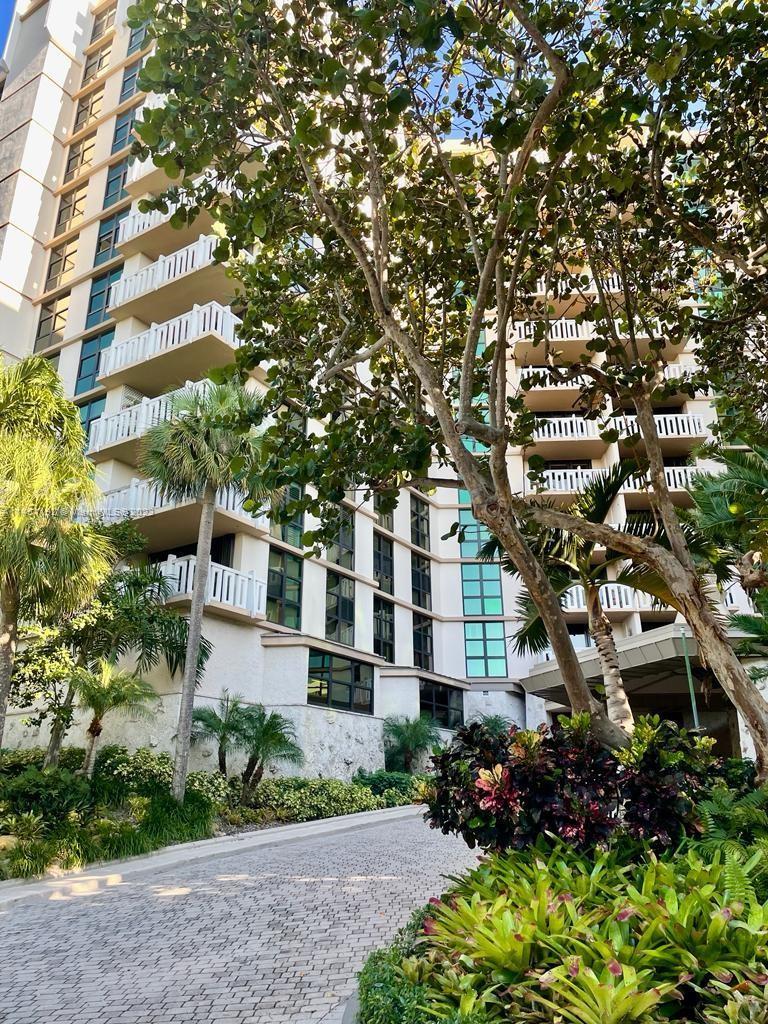 Photo of 1121 Crandon Blvd #E306 in Key Biscayne, FL