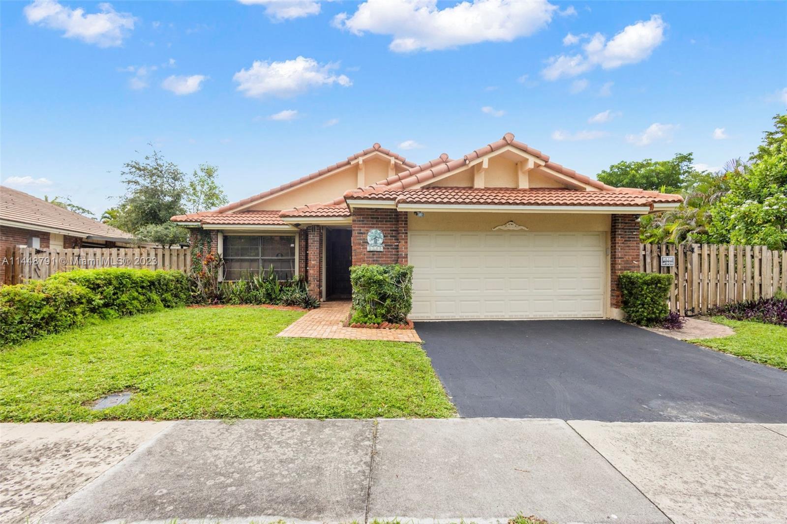 Photo of 3365 W Point Dr in Cooper City, FL
