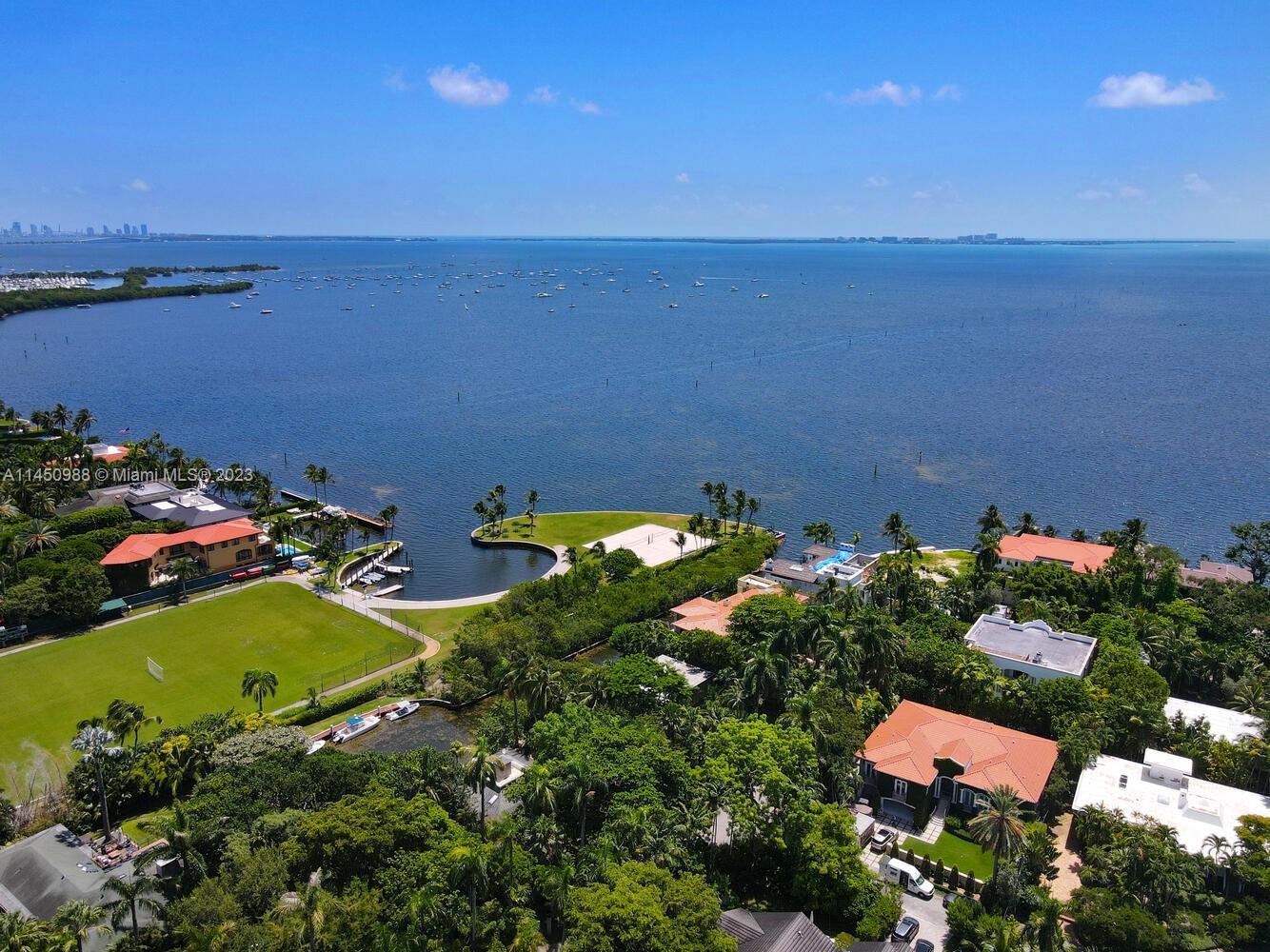 Photo of 3351 Poinciana Ave in Coconut Grove, FL