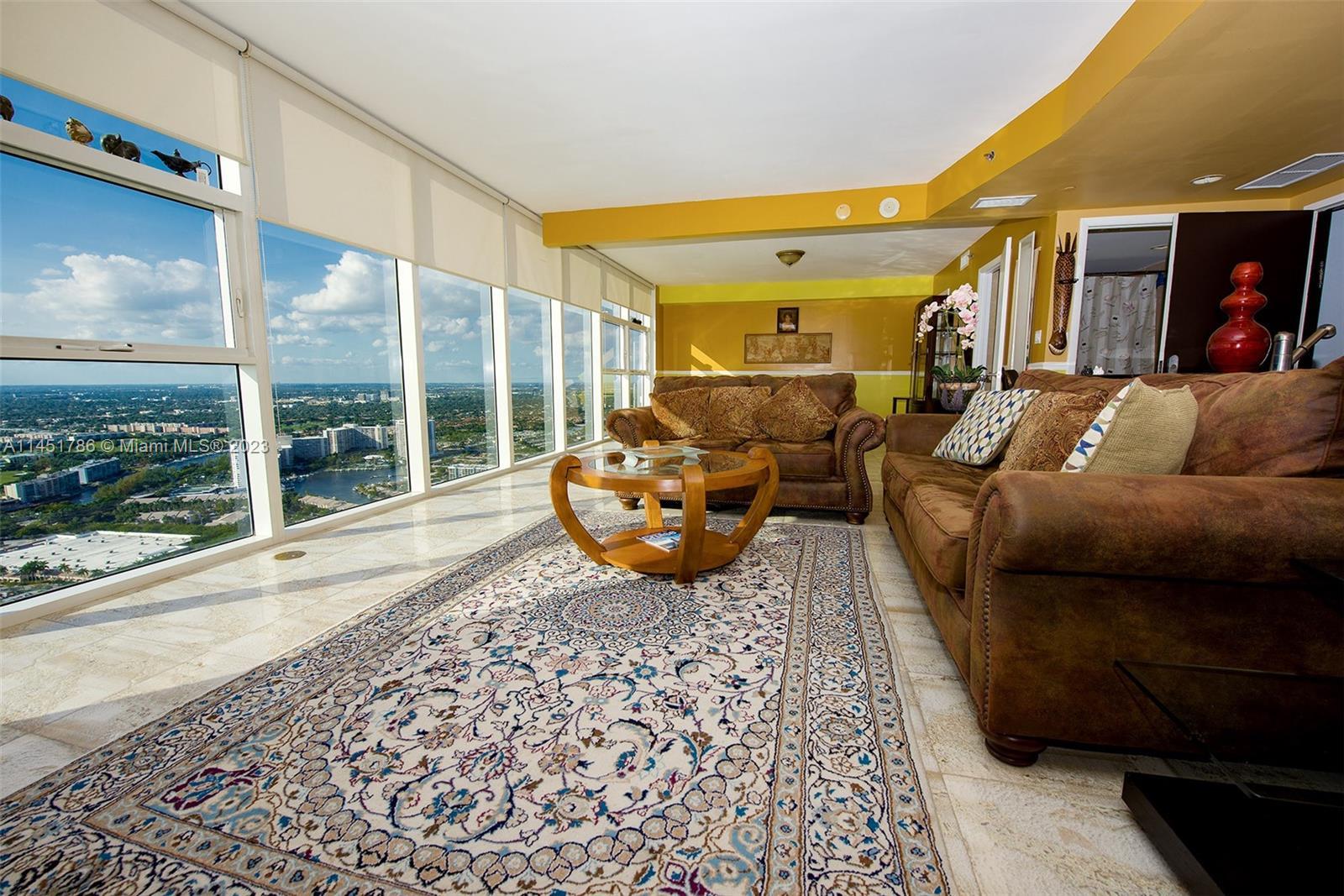 Panoramic 1 bedroom penthouse converted to the loft for sale by owner in the heart of Hallandale Bea