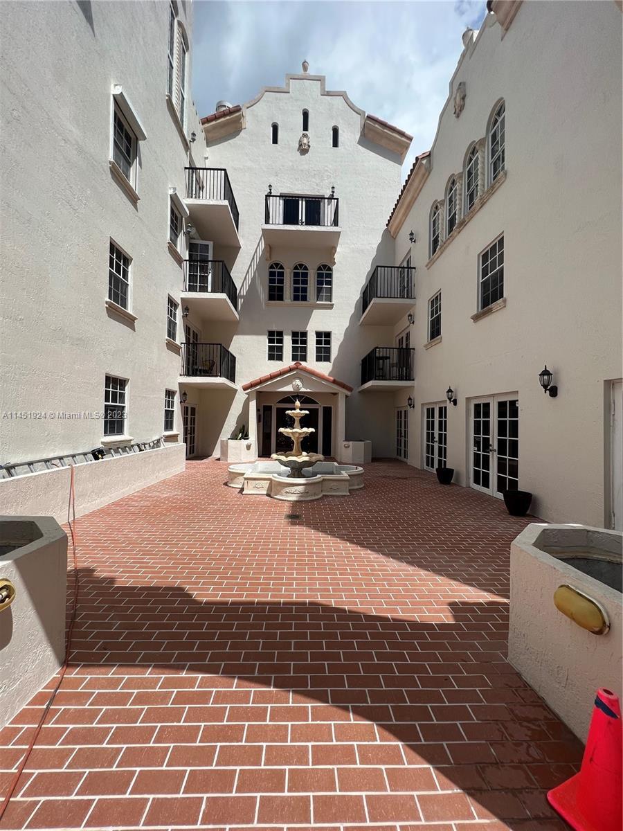 Photo of 323 Navarre Ave #301 in Coral Gables, FL