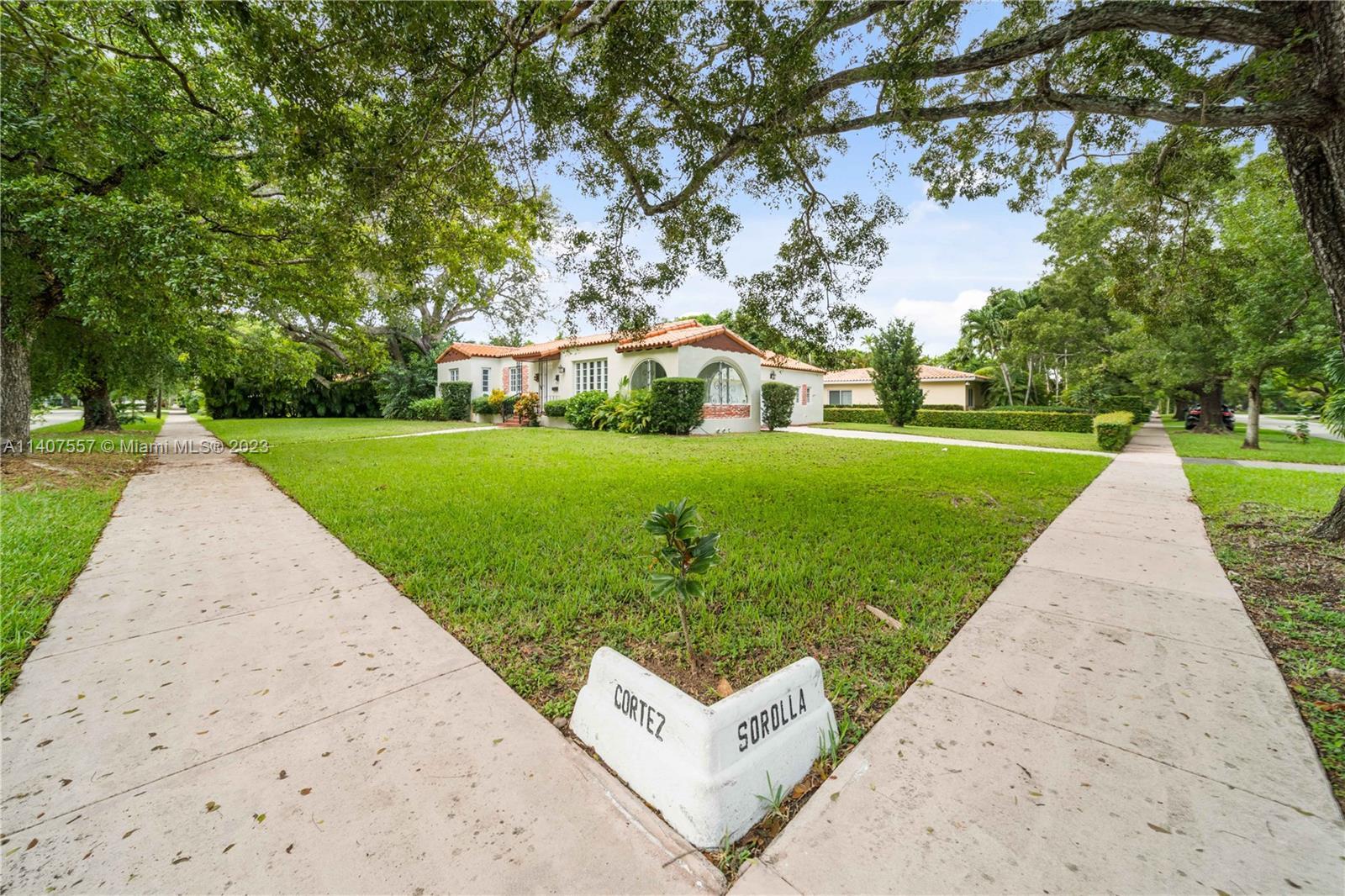 Photo of 1700 Cortez St in Coral Gables, FL