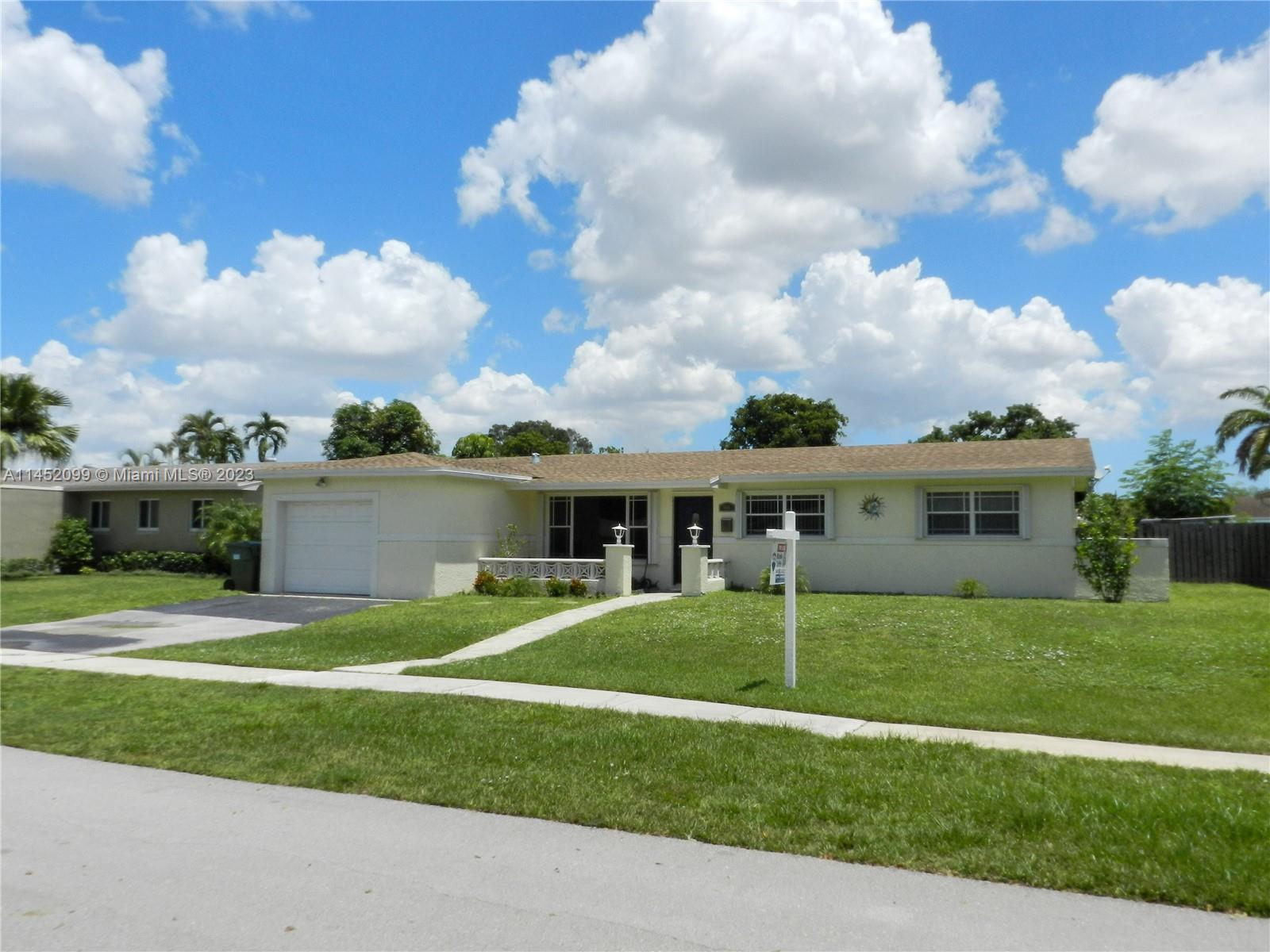 Photo of 1811 NW 88th Wy in Pembroke Pines, FL