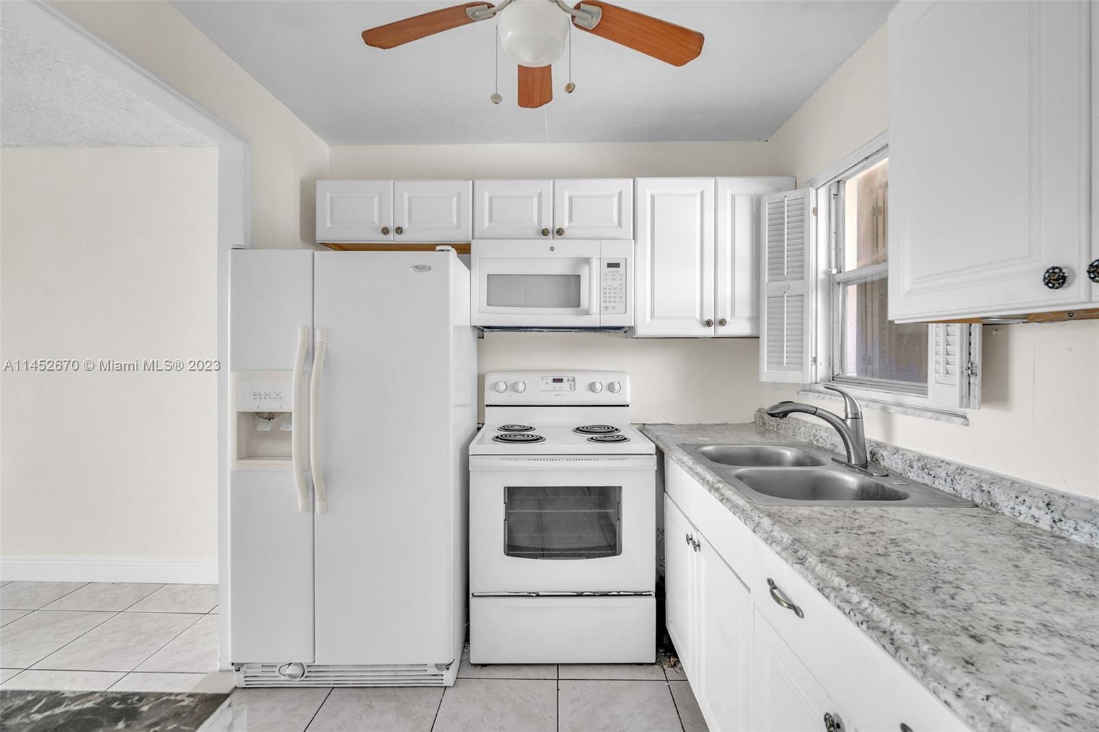 Photo of 8080 N Sunrise Lakes Dr #205 in Sunrise, FL