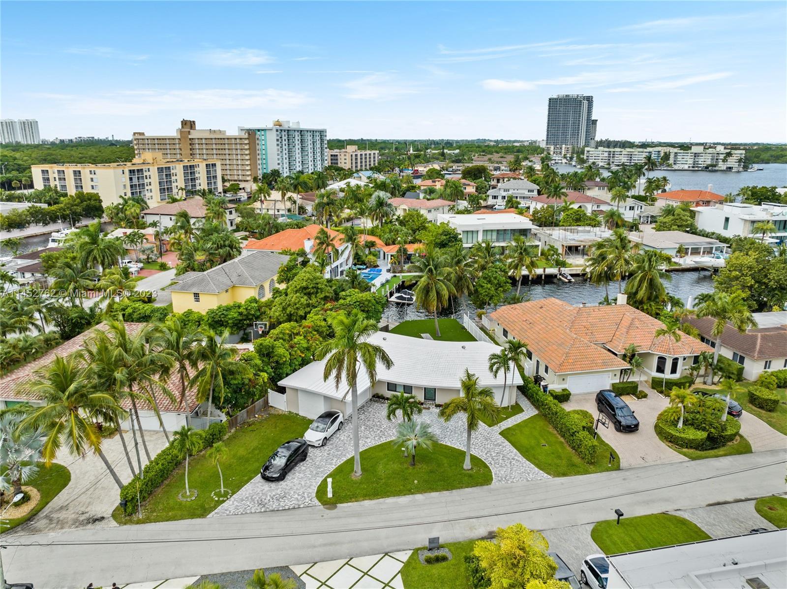 Photo of 16418 NE 31st Ave in North Miami Beach, FL